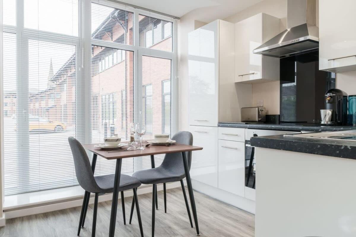 Bright 1 Bed Apartment Manchester - Sleeps 2 Luaran gambar